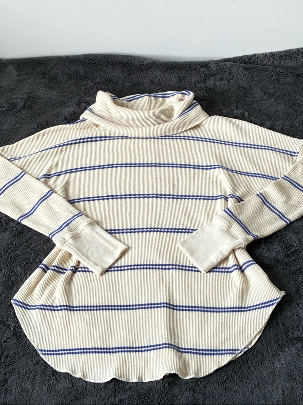ARITZIA The Group BABATON Thermal Cowlneck Striped Cream Blue - Size M